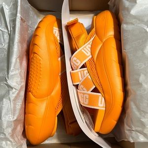 UGG LA Cloud Sandals- Orange
